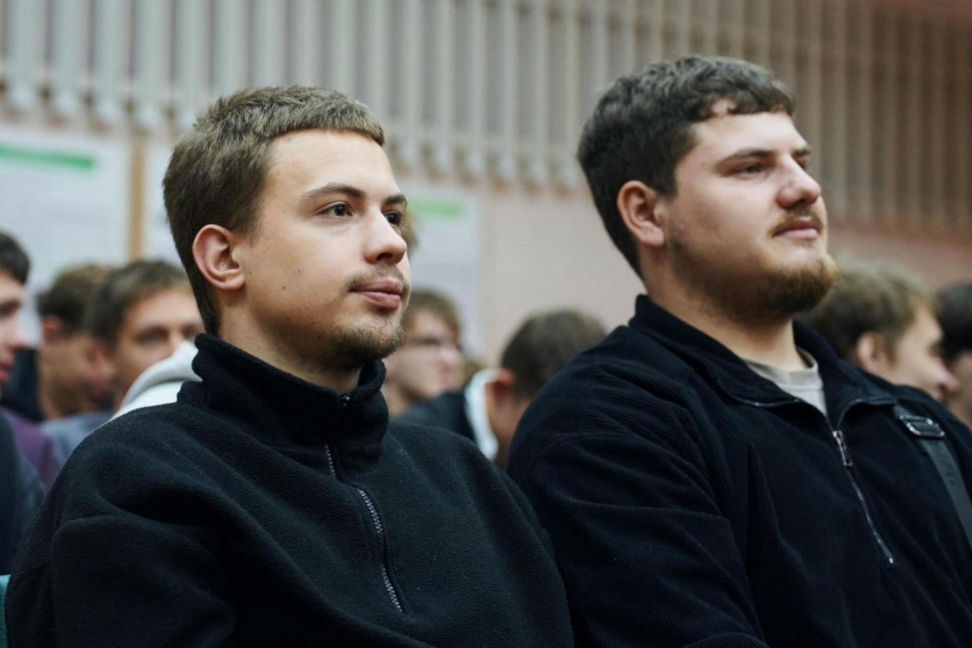 В БНТУ сотрудники милиции и Следственного комитета провели диалог со студентами